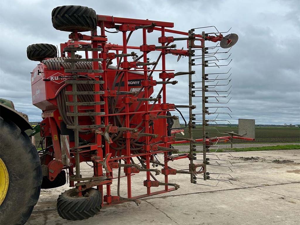 Kuhn Megant 600 drill (2015)