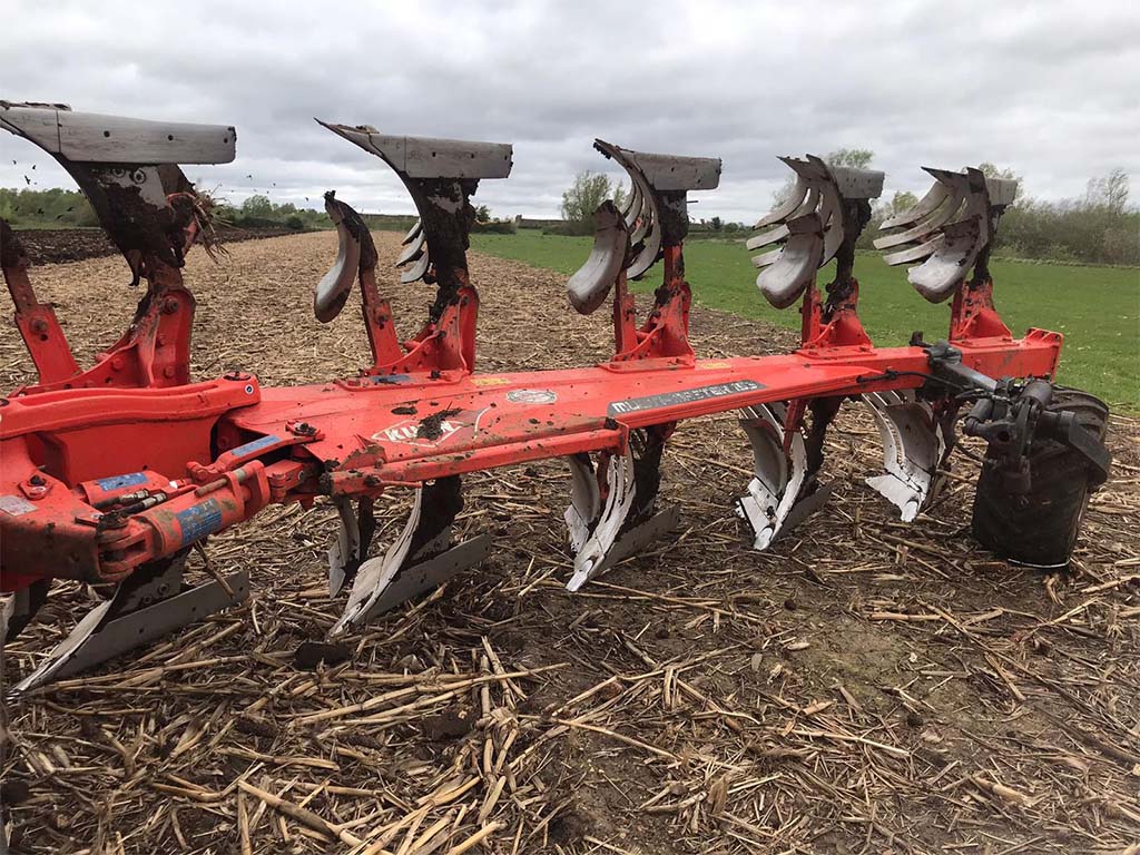 Kuhn 6 furrow plough (2016)