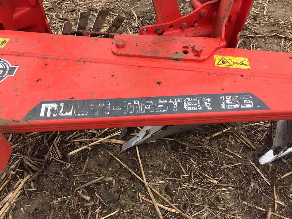 Kuhn 6 furrow plough (2016)