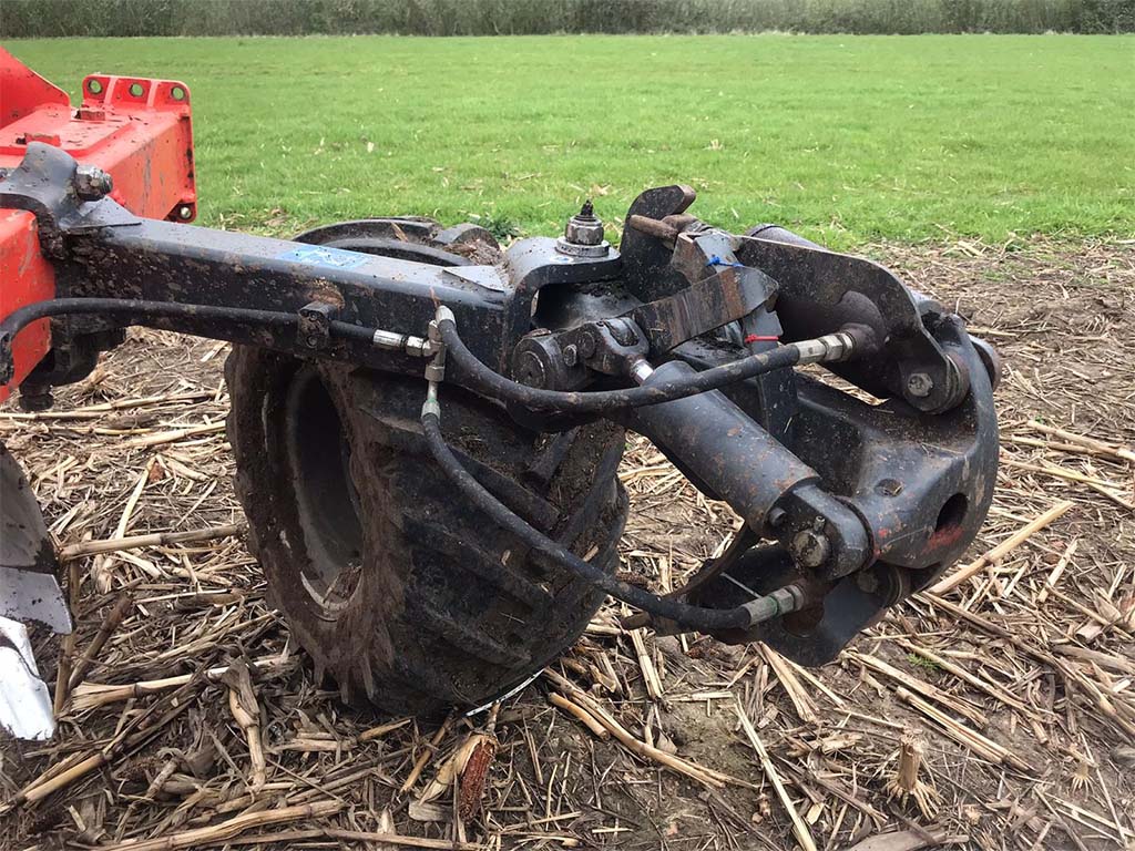 Kuhn 6 furrow plough (2016)